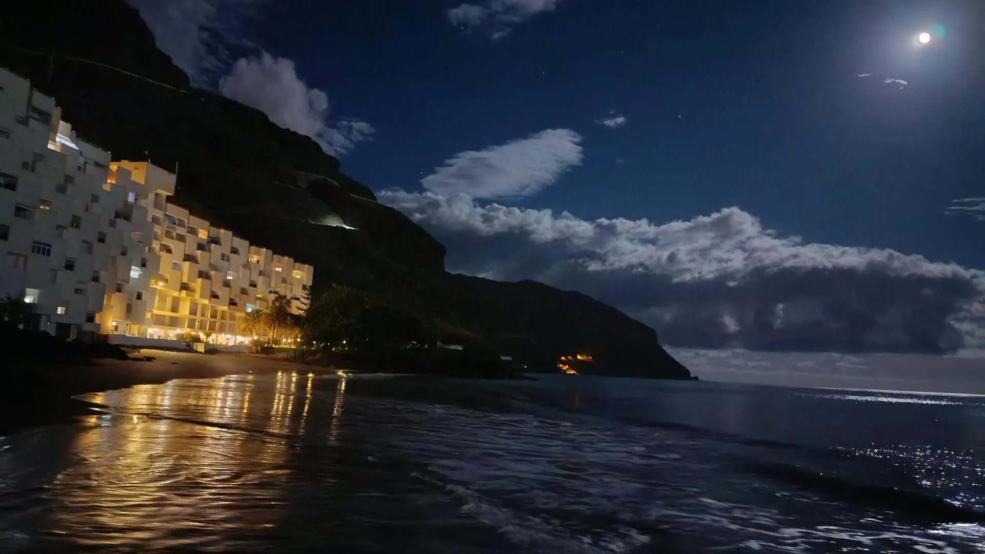 Apartamento Paraiso Playa Chica サンタクルスデテネリフェ 0*,  スペイン